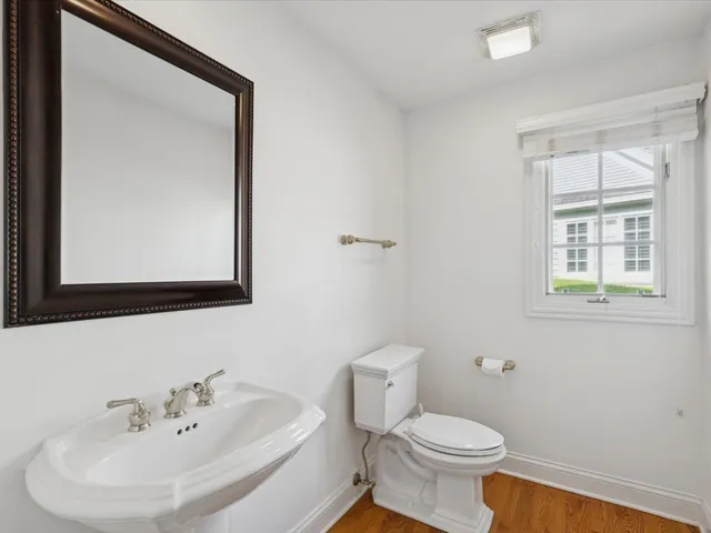 $899,000 | 660 Buckingham Court, Lake Forest, IL 60045