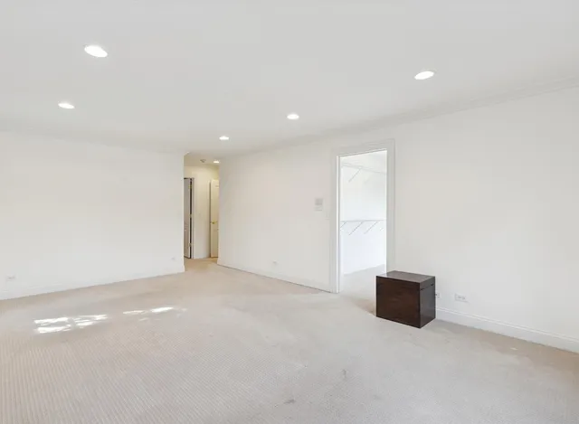 $899,000 | 660 Buckingham Court, Lake Forest, IL 60045