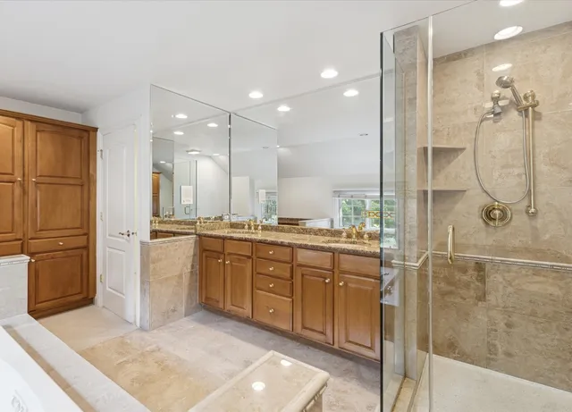 $899,000 | 660 Buckingham Court, Lake Forest, IL 60045