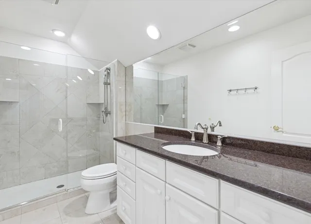 $899,000 | 660 Buckingham Court, Lake Forest, IL 60045