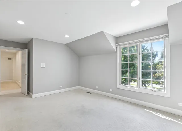 $899,000 | 660 Buckingham Court, Lake Forest, IL 60045