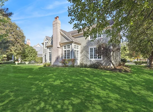 $899,000 | 660 Buckingham Court, Lake Forest, IL 60045
