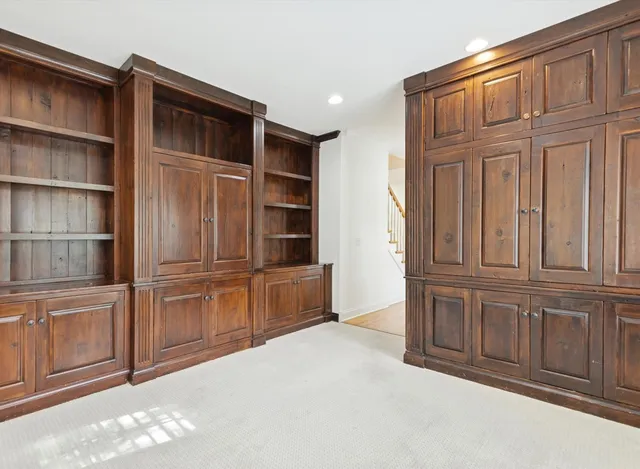 $899,000 | 660 Buckingham Court, Lake Forest, IL 60045