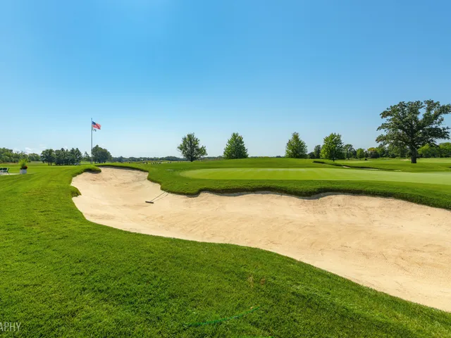 $899,000 | 660 Buckingham Court, Lake Forest, IL 60045