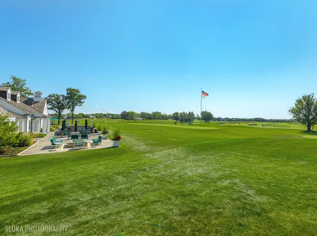 $899,000 | 660 Buckingham Court, Lake Forest, IL 60045