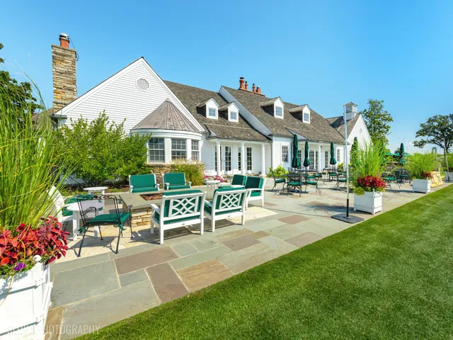 $899,000 | 660 Buckingham Court, Lake Forest, IL 60045