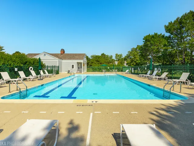 $899,000 | 660 Buckingham Court, Lake Forest, IL 60045