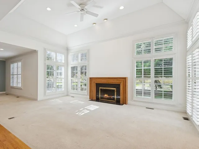 $899,000 | 660 Buckingham Court, Lake Forest, IL 60045