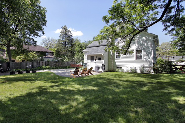 1129 Shermer Road Glenview, IL 60025 - Photo 3 of 3 a view of a house with backyard and sitting area