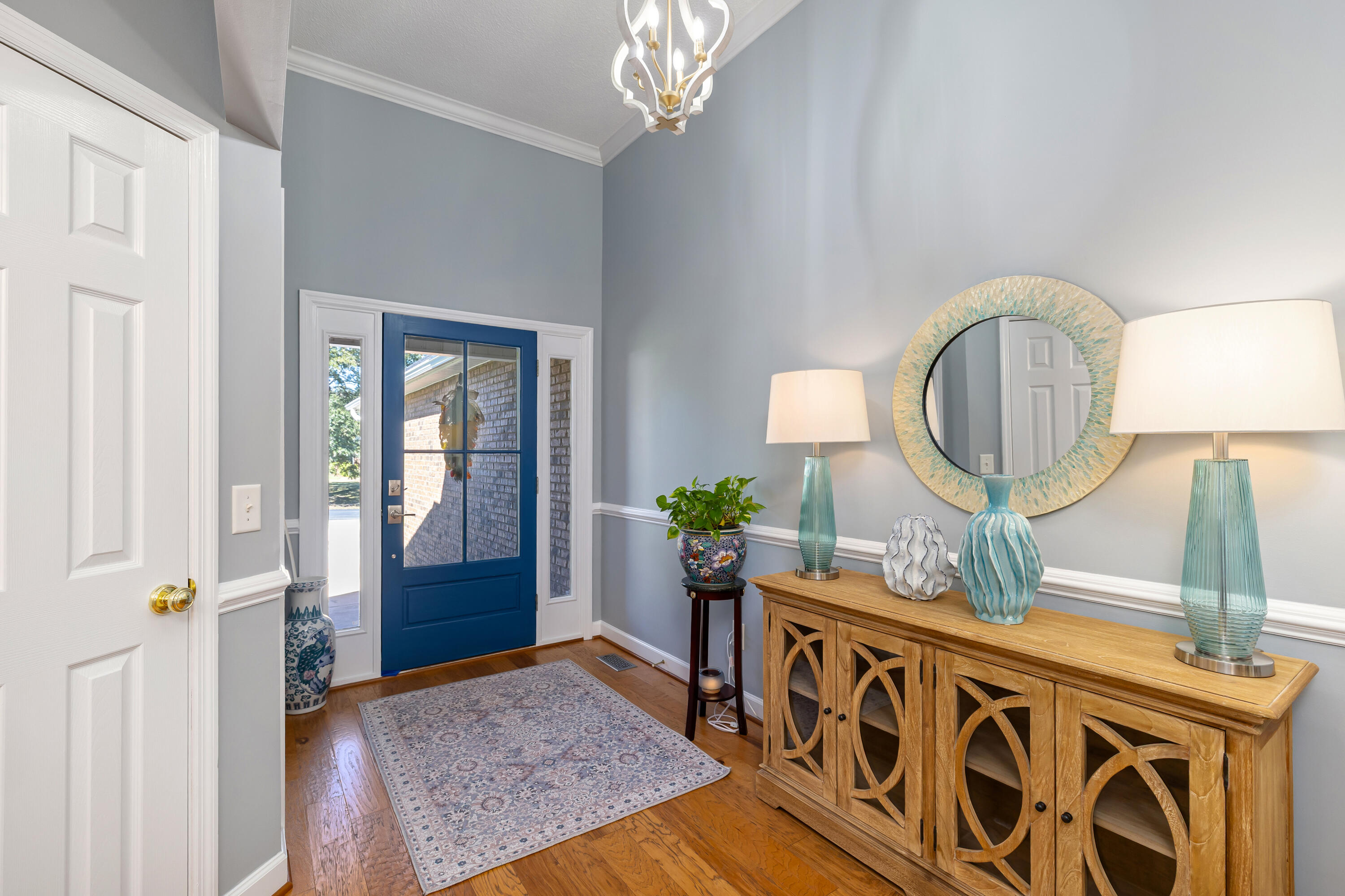 104 Oakview Circle Manning, SC 29102 - Photo 13 of 79 FOYER