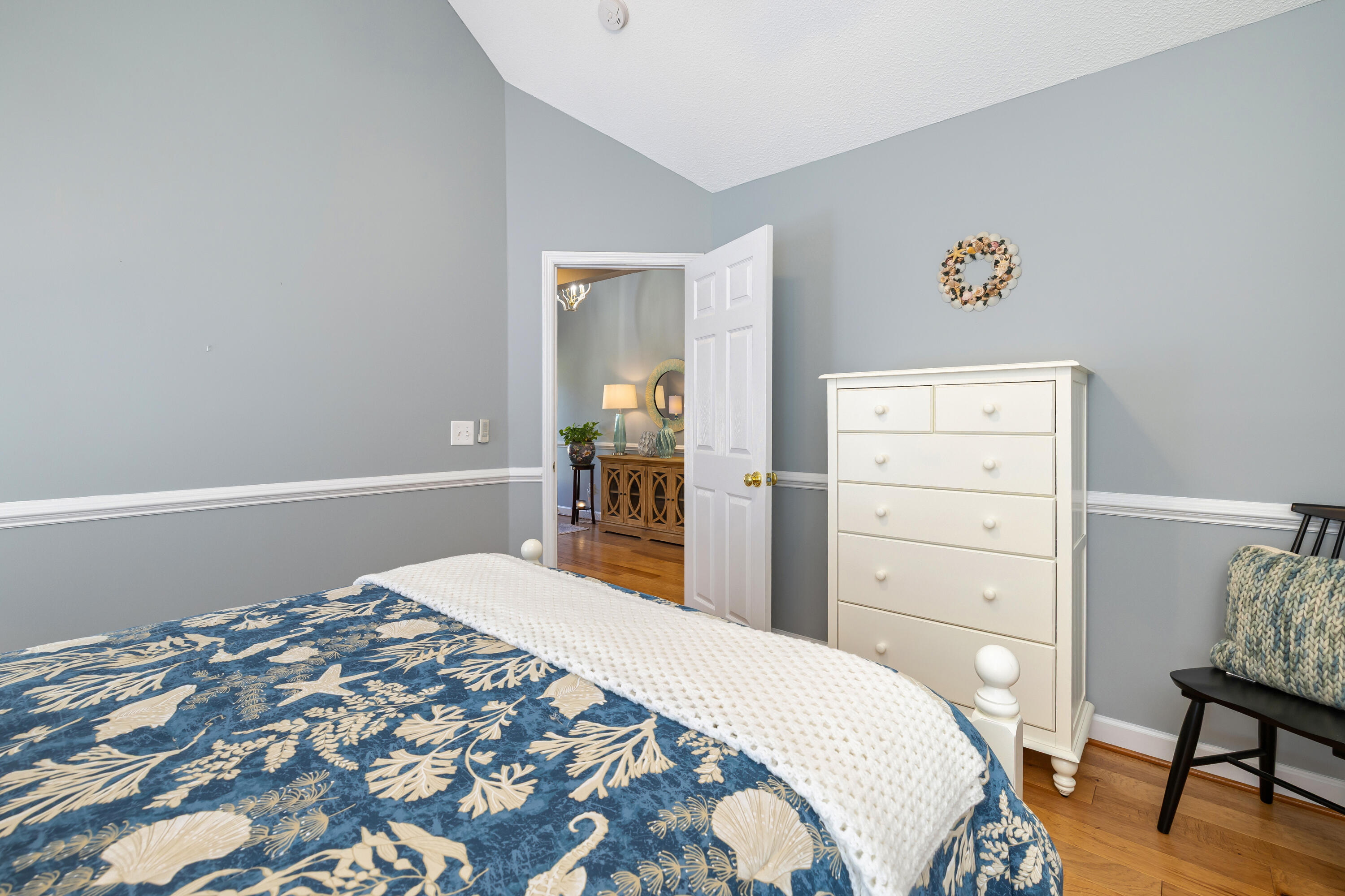 104 Oakview Circle Manning, SC 29102 - Photo 19 of 79 GUEST BEDROOM