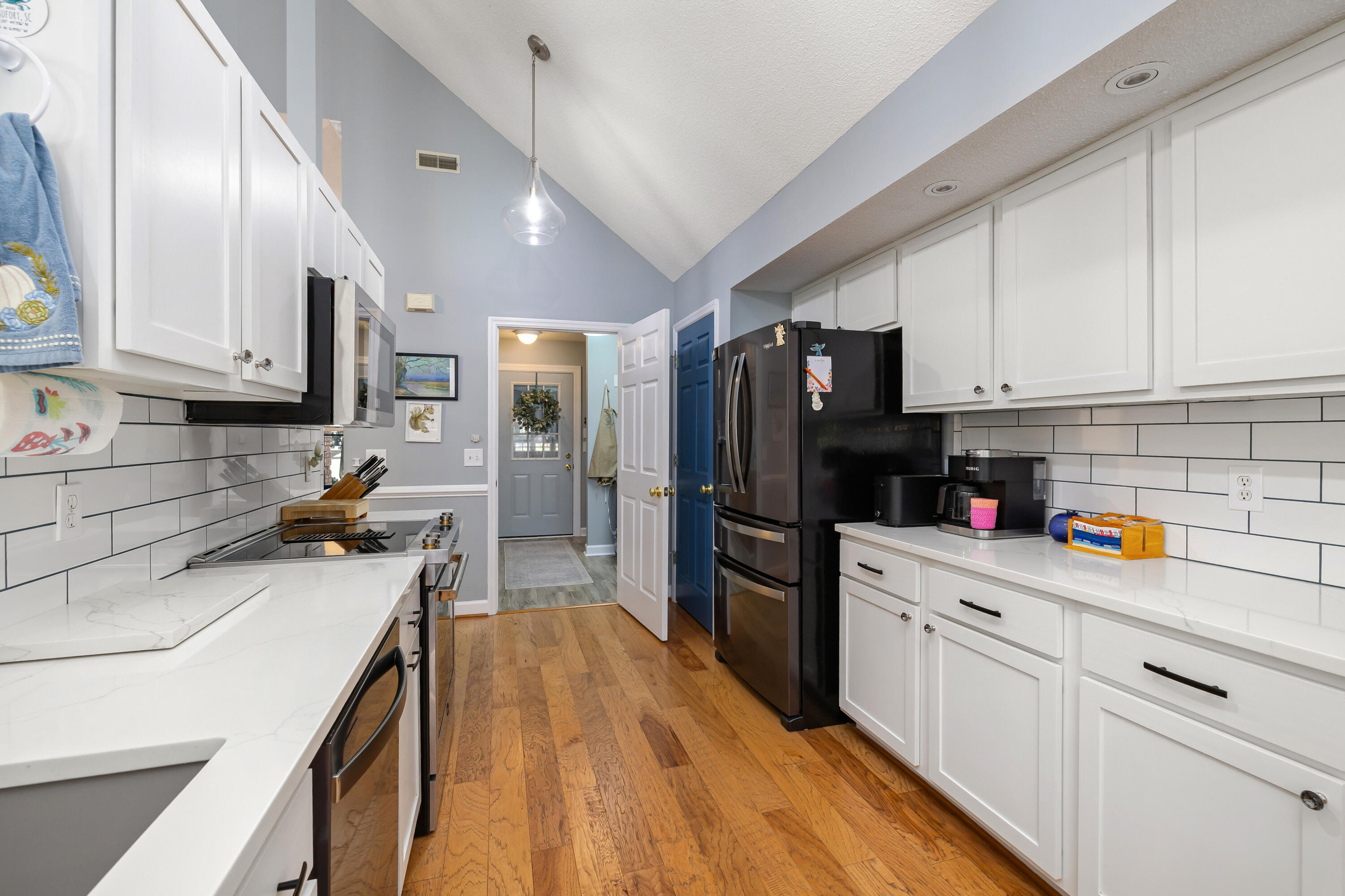 104 Oakview Circle Manning, SC 29102 - Photo 22 of 79 QUARTZ COUNTERTOPS