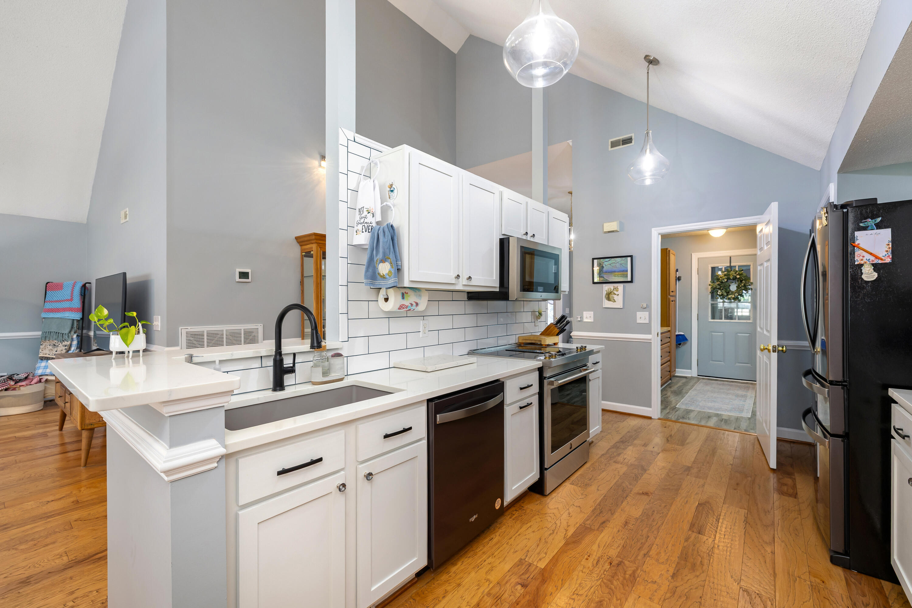 104 Oakview Circle Manning, SC 29102 - Photo 24 of 79 LARGE SINGLE SINK