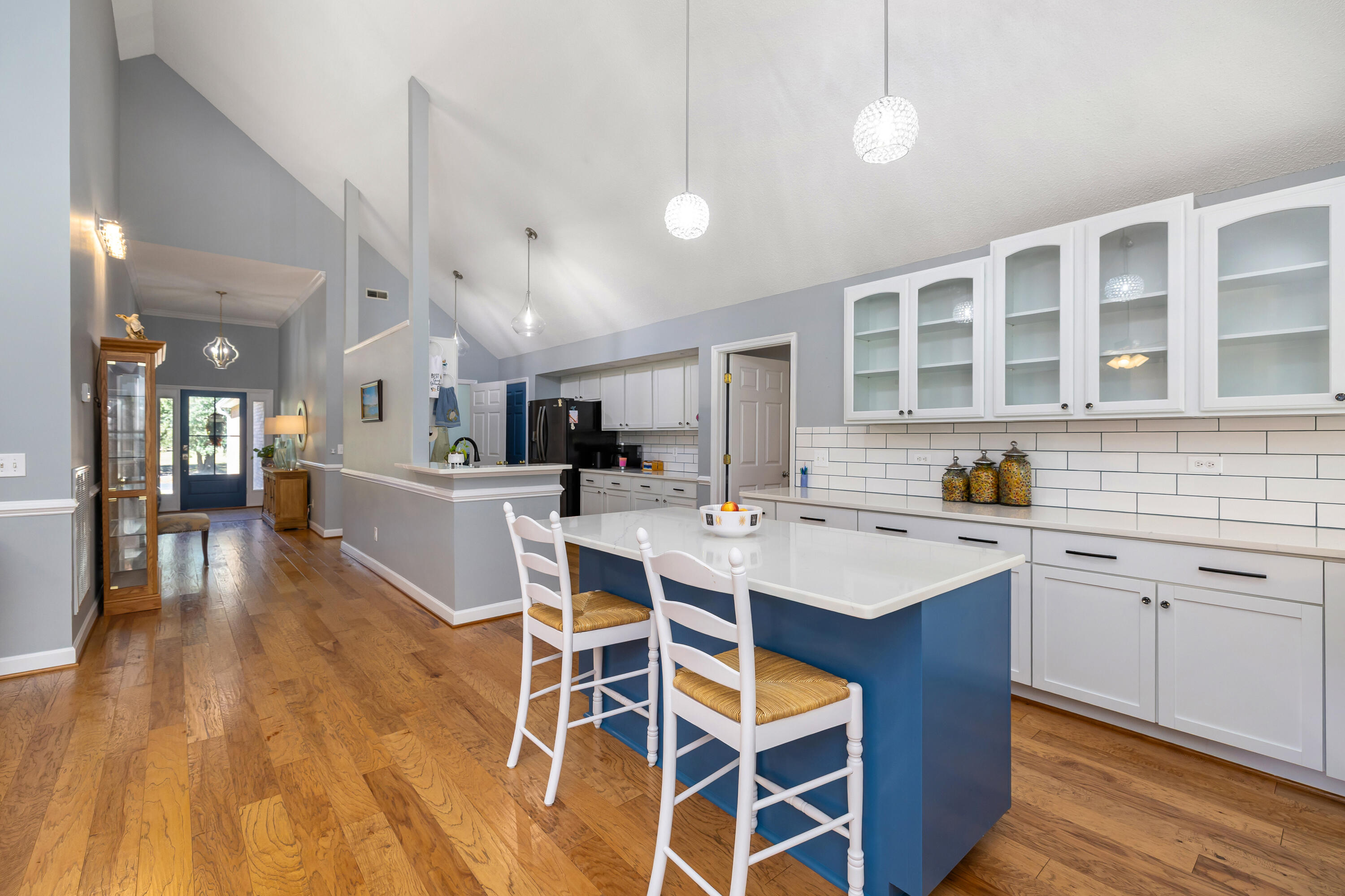 104 Oakview Circle Manning, SC 29102 - Photo 27 of 79 OVERSIZED KITCHEN