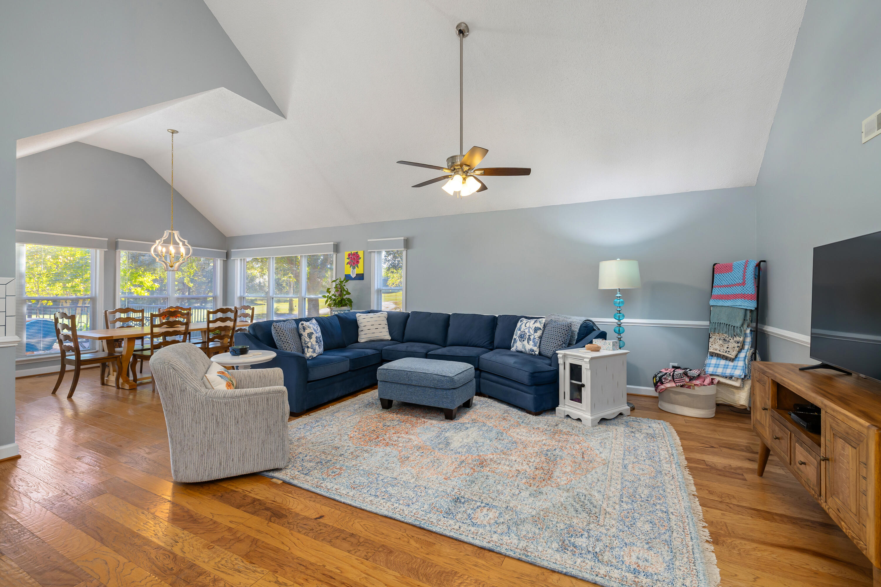 104 Oakview Circle Manning, SC 29102 - Photo 30 of 79 GREAT ROOM