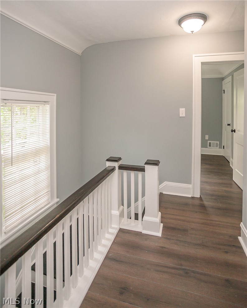 1687 South Green Road Cleveland, OH 44121 - Photo 19 of 31