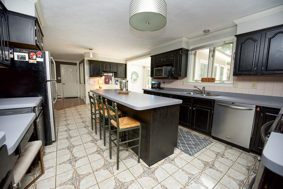 2 Brendan Road Atkinson, NH 03811 - Photo 10 of 40