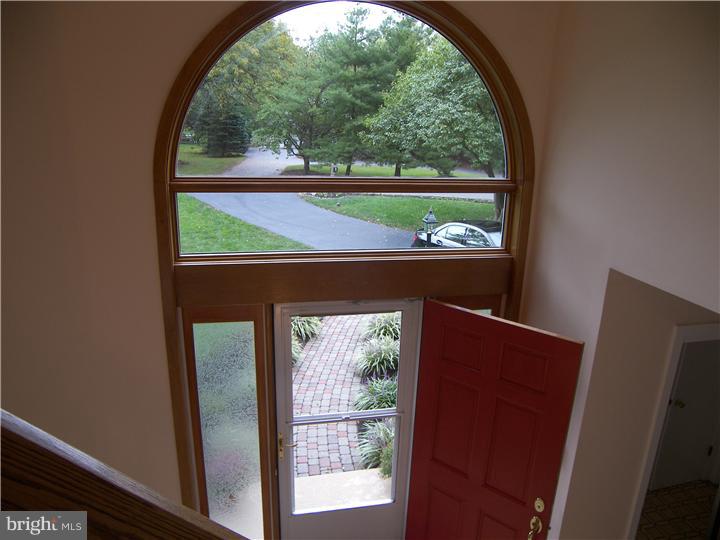 841 Richards Road Wayne, PA 19087 - Photo 2 of 25