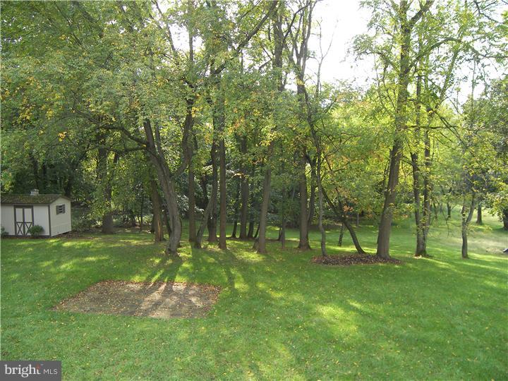 841 Richards Road Wayne, PA 19087 - Photo 8 of 25