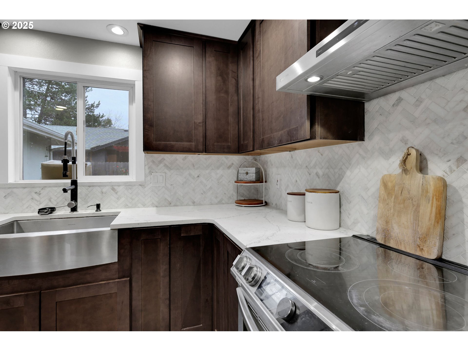 4582 Liberty Street Eugene, OR 97402 - Photo 14 of 29