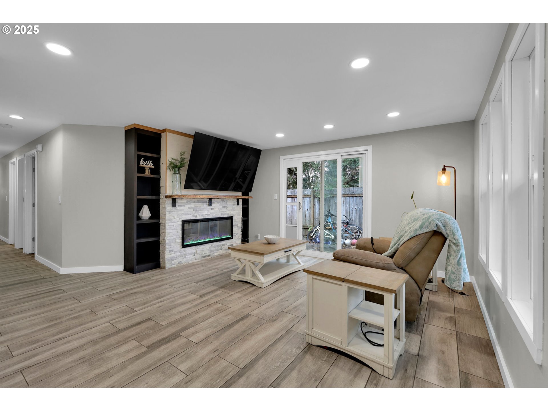 4582 Liberty Street Eugene, OR 97402 - Photo 5 of 29