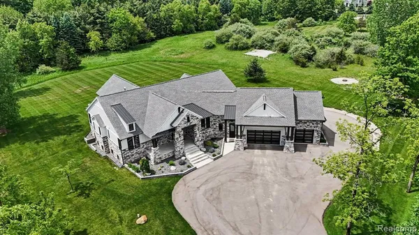 $1,150,000 | 5015 Birch Drive, Davisburg, MI 48350
