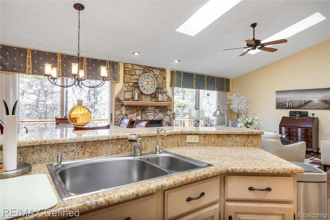 6650 Ridgeview Drive Clarkston, MI 48346 - Photo 19 of 32 6650 Ridgeview Dr Clarkston MI-large-010-12-6650 Ridgeview Dr-1500x1000-72dpi.jpg