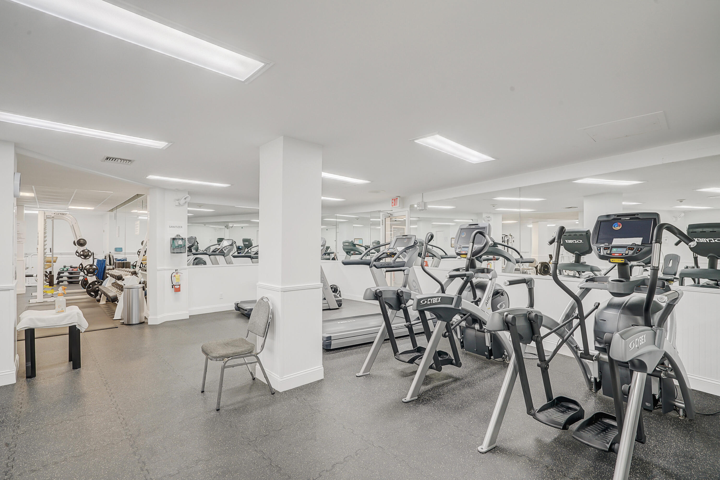 44 Cocoanut Row, Unit 219B Palm Beach, FL 33480 - Photo 23 of 41 44 Cocoanut Row Unit 219B Palm-print-001