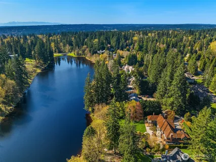 a view of a lake from a yard