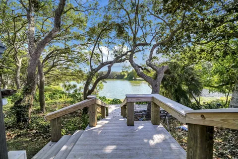 $839,000 | 702 North Lakeside Drive, Destin, FL 32541