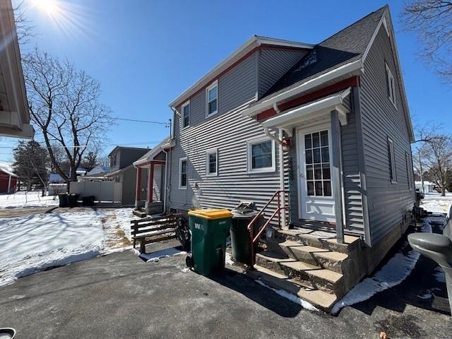 935 Watson Street Ripon, WI 54971 - Photo 5 of 36