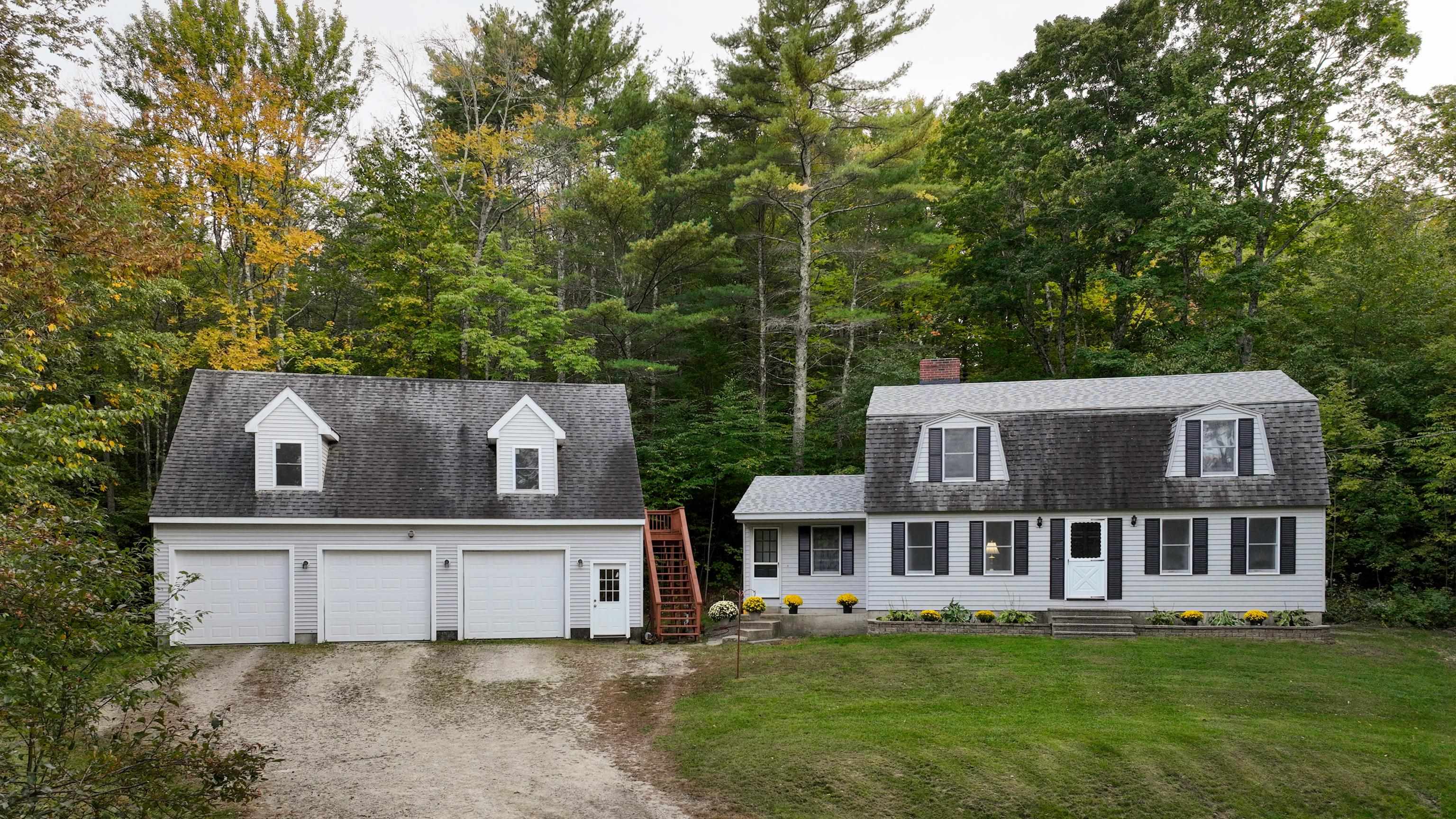 343 Farmington Road Milton, NH 03851 - Photo 2 of 40