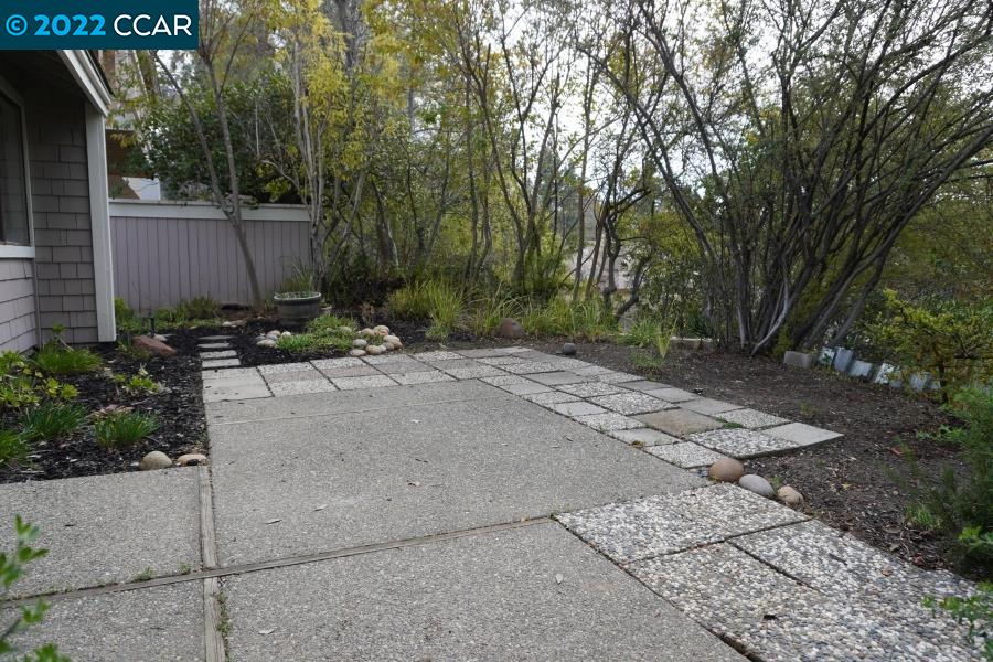 541 Adirondack Way Walnut Creek, CA 94598 - Photo 13 of 16 a backyard of a house with lots of green space
