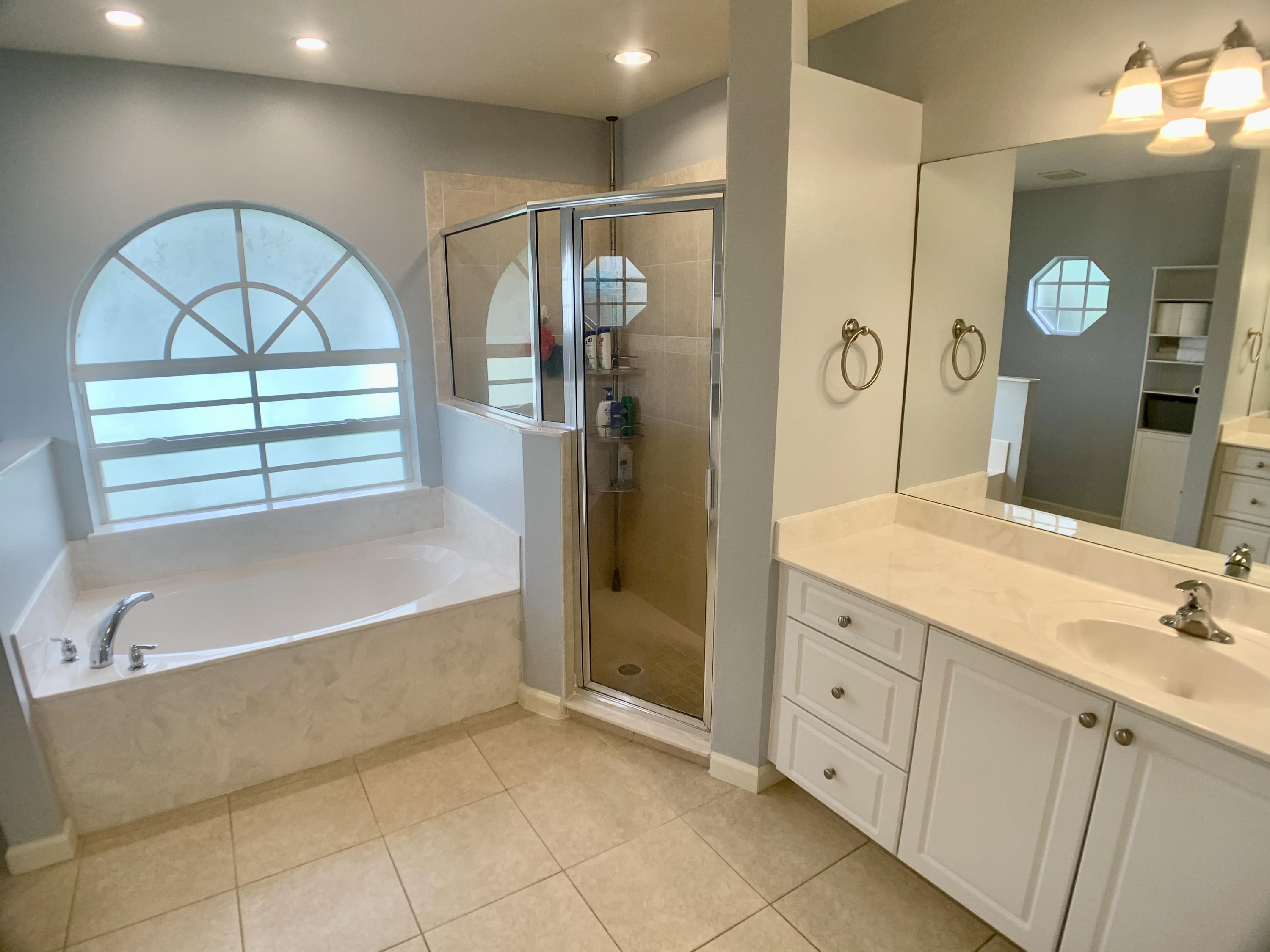 611 Southwest Aster Road Port St. Lucie, FL 34953 - Photo 22 of 40 85230953-046F-408C-8D19-8FEC43C03E64_1_2