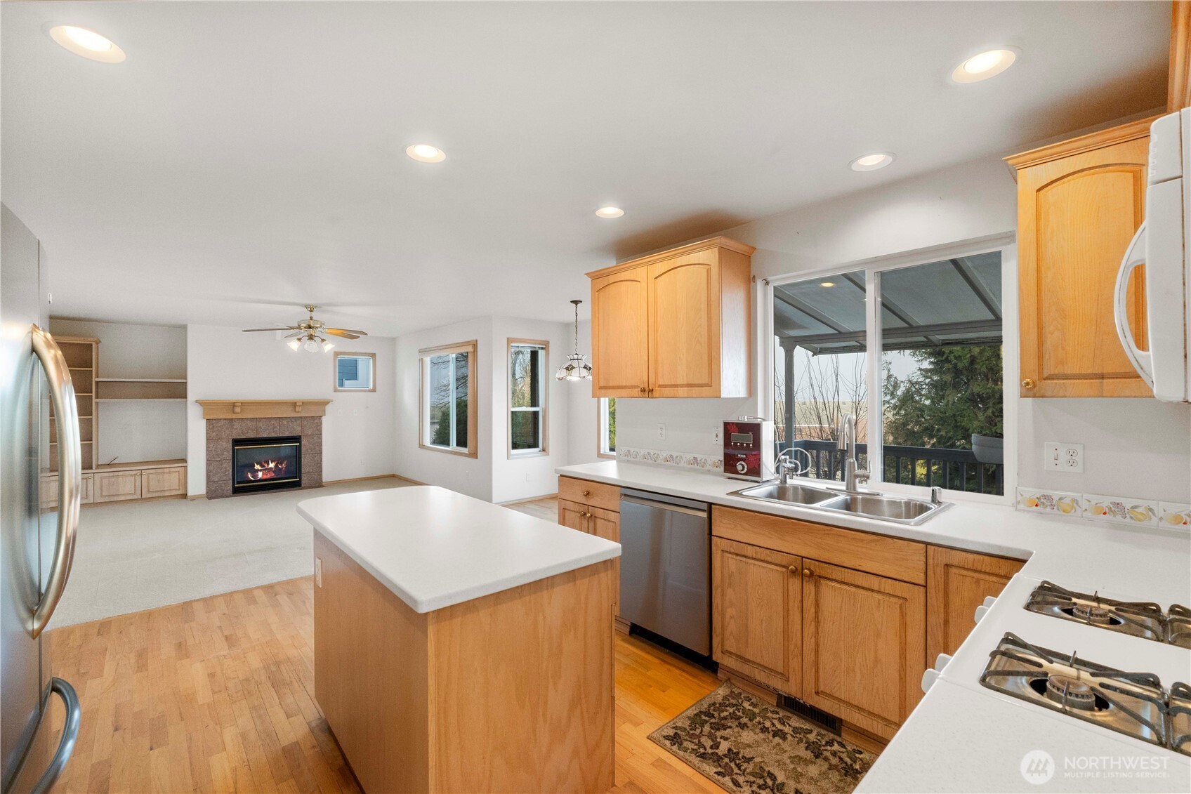 2326 South 280th Place Federal Way, WA 98003 - Photo 12 of 37