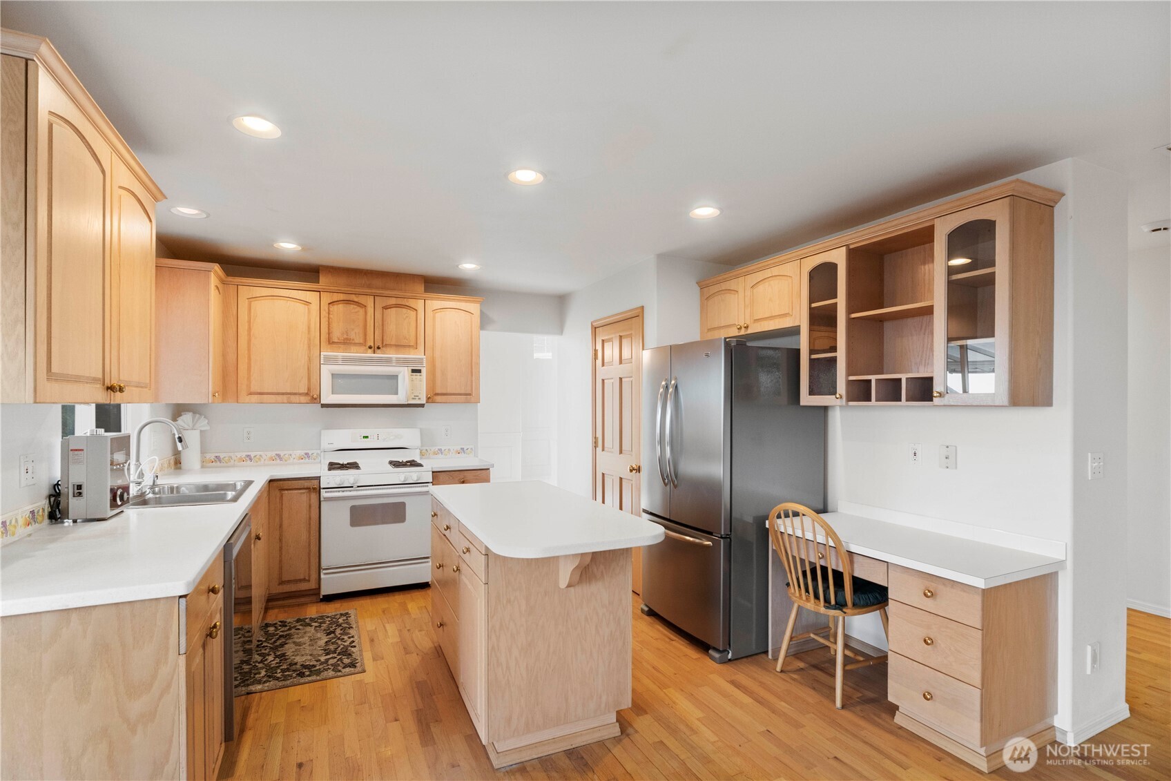 2326 South 280th Place Federal Way, WA 98003 - Photo 13 of 37