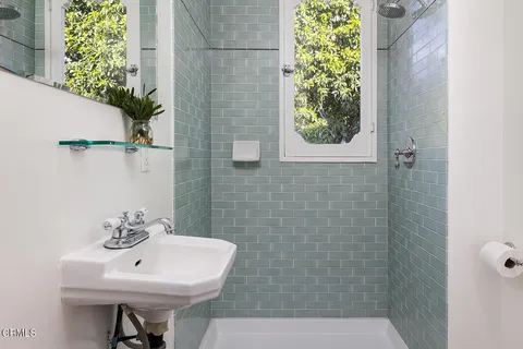 $2,695,000 | 1275 New York Drive, Altadena, CA 91001