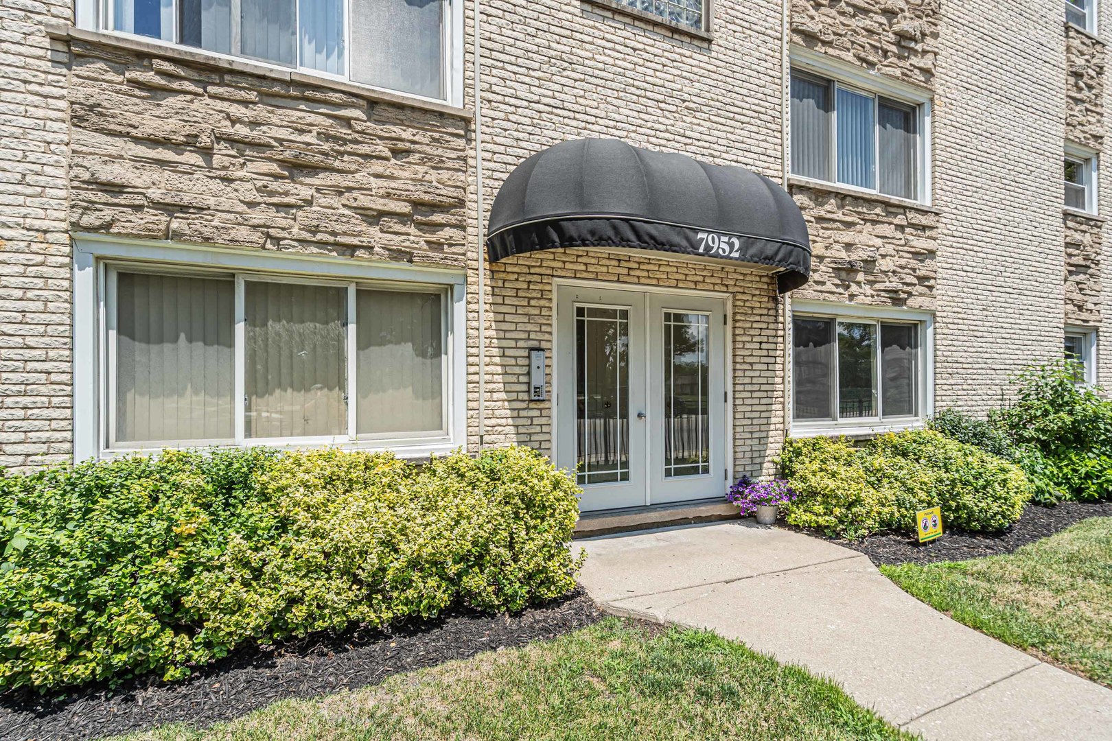 7952 Madison Street, Unit 2E River Forest, IL 60305 - Photo 24 of 25