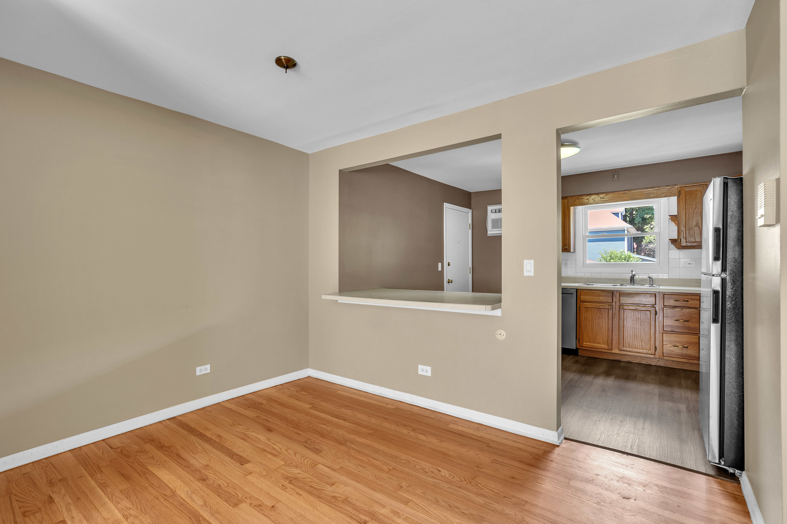 7952 Madison Street, Unit 2E River Forest, IL 60305 - Photo 7 of 25