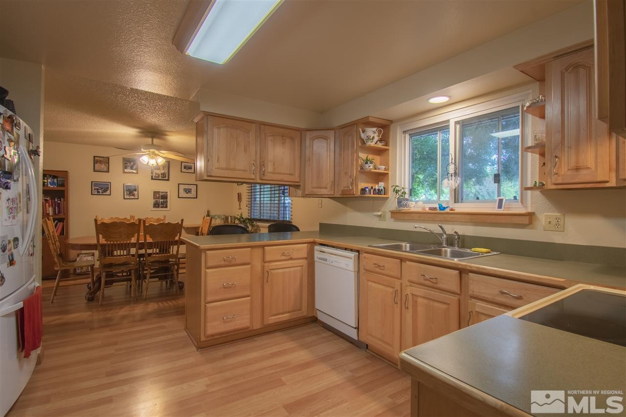 1120 Autumn Court Reno, NV 89511 - Photo 8 of 17 Photo 8