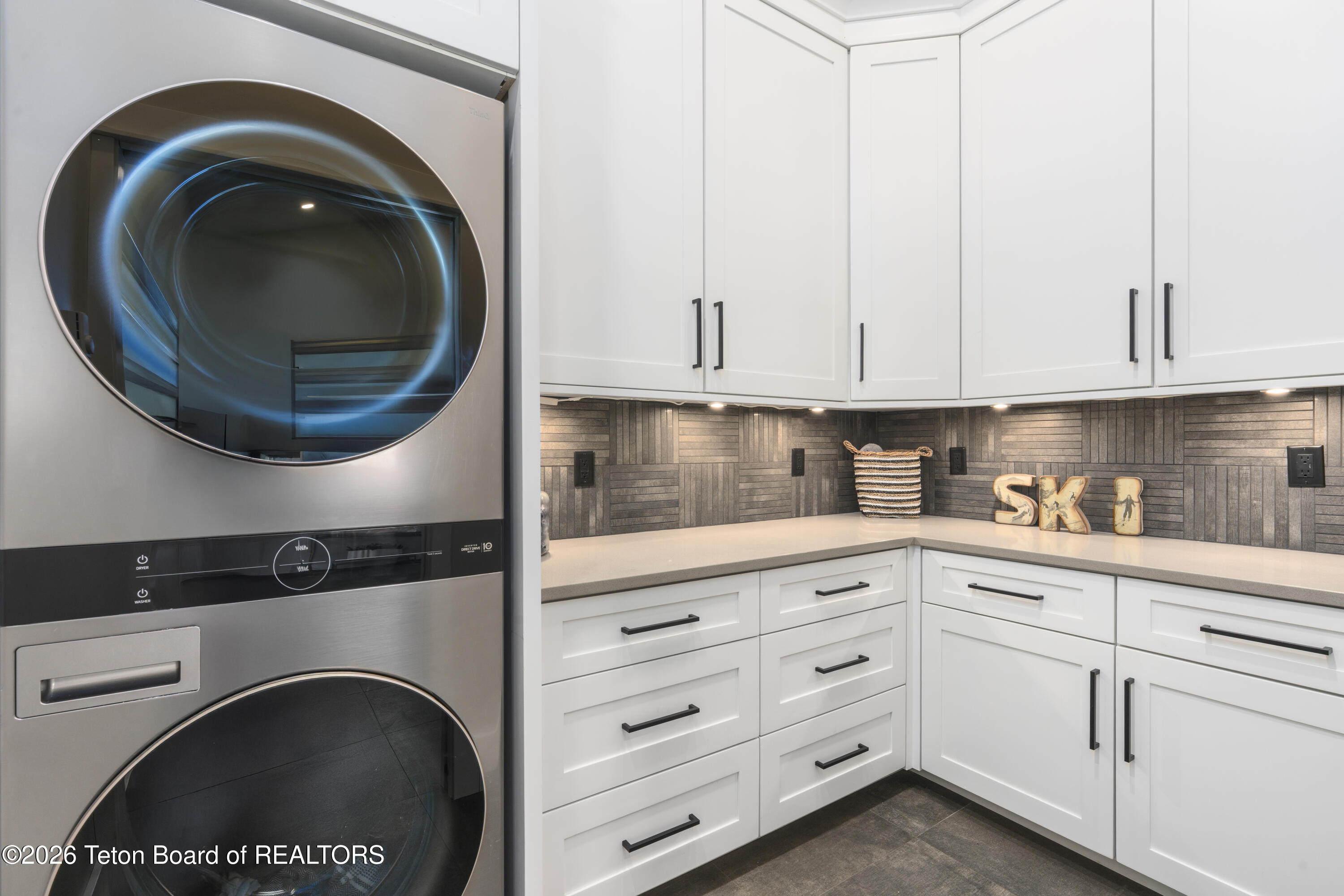 4599 Surprise Valley Road Tetonia, ID 83452 - Photo 41 of 63 Laundry in style