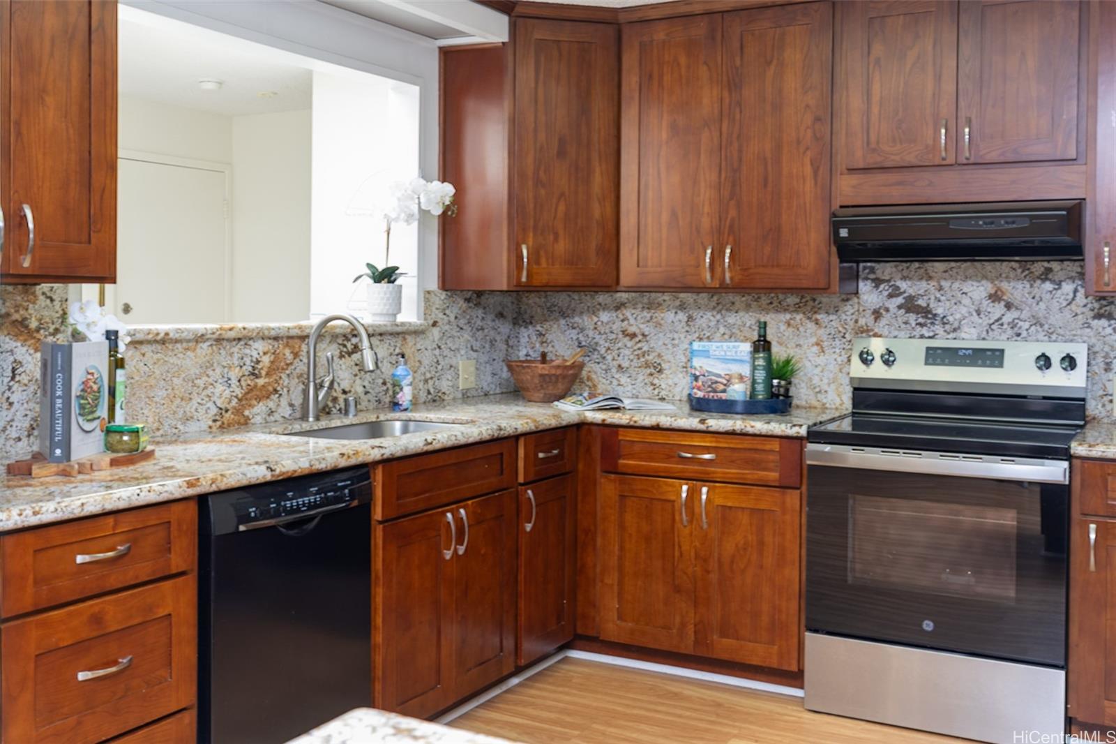 176 Kuulei Road Kailua, HI 96734 - Photo 6 of 25
