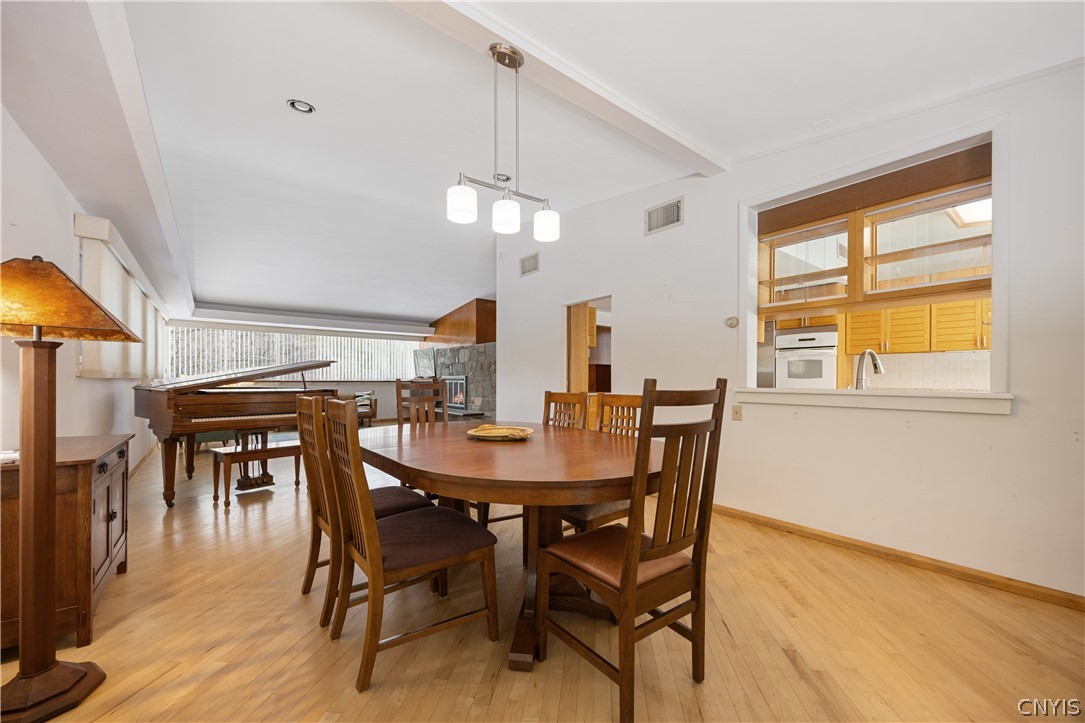 806 South Manlius Street Manlius, NY 13066 - Photo 14 of 49 Dining