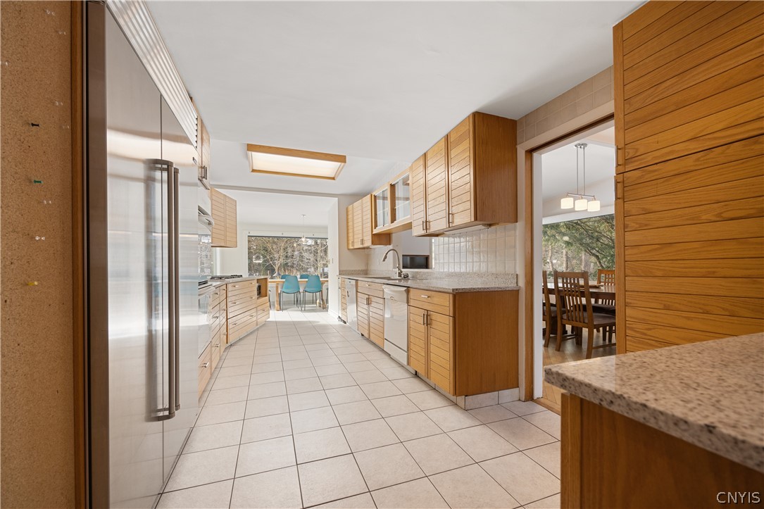 806 South Manlius Street Manlius, NY 13066 - Photo 16 of 49 Kitchen