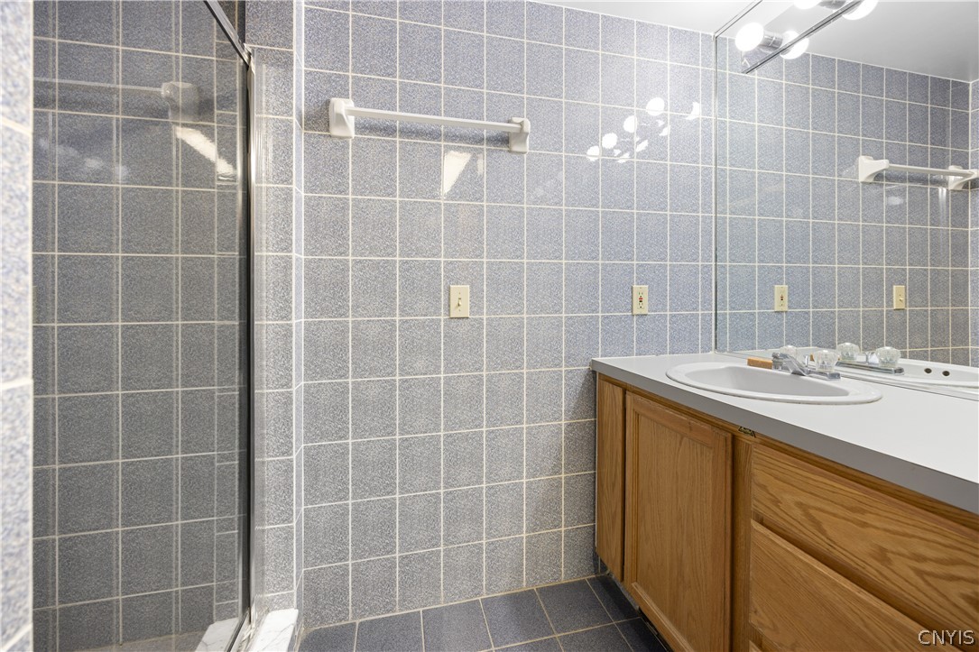 806 South Manlius Street Manlius, NY 13066 - Photo 35 of 49 Lower Level Full Bath