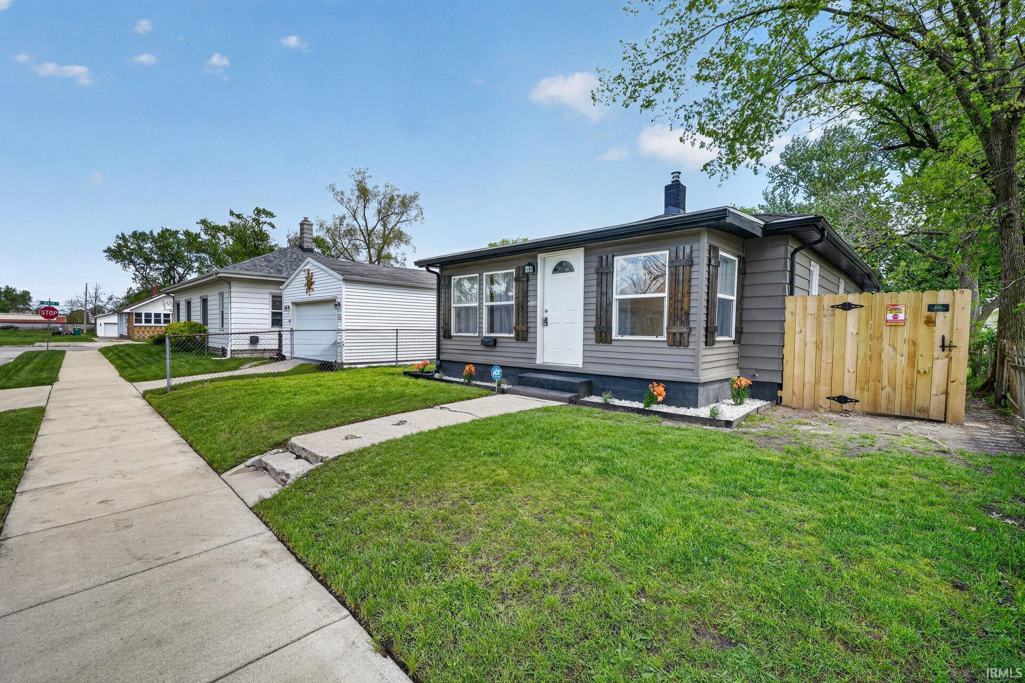 508 Hubbard Street Mishawaka, IN 46544 - Photo 1 of 32