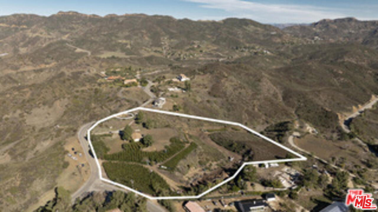 1634 Decker Canyon Malibu, CA 90265 - Photo 12 of 12 a view of entryway