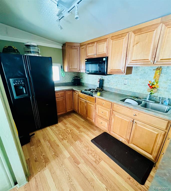 10001 Goodall Road, Unit 404 Durand, MI 48429 - Photo 18 of 50