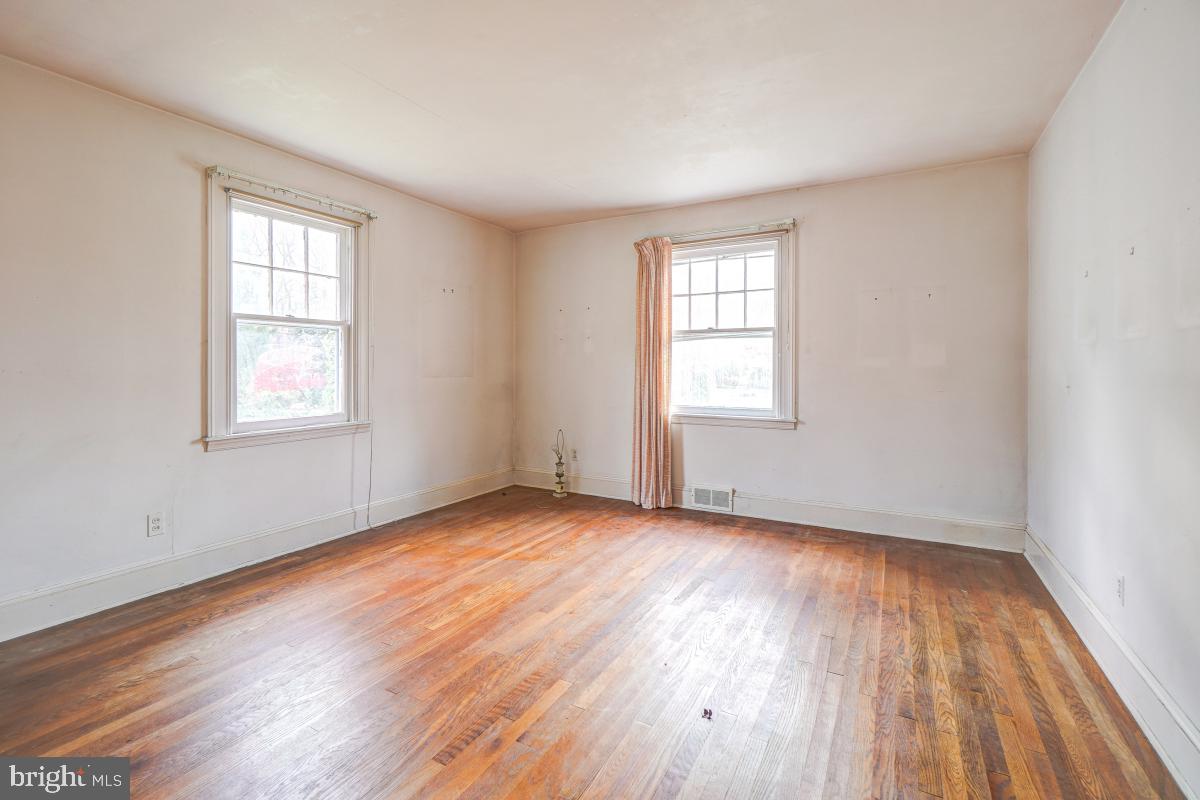 15 Ridge Road Severna Park, MD 21146 - Photo 14 of 40