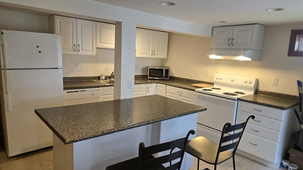 113 Oak Ridge Drive, Unit B Ayer, MA 01432 - Photo 1 of 19